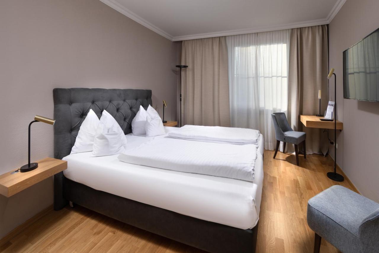 Hotel Goldene Sonne Landshut Ngoại thất bức ảnh