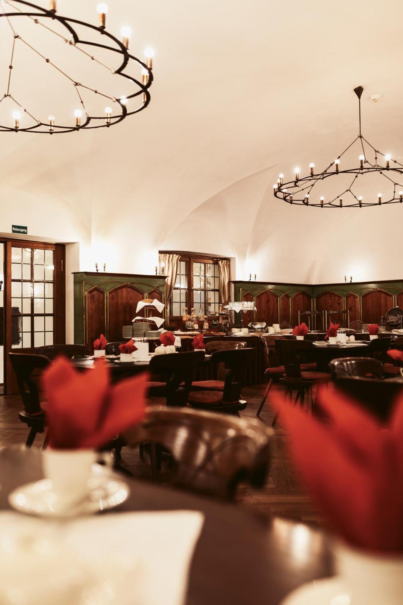Hotel Goldene Sonne Landshut Ngoại thất bức ảnh