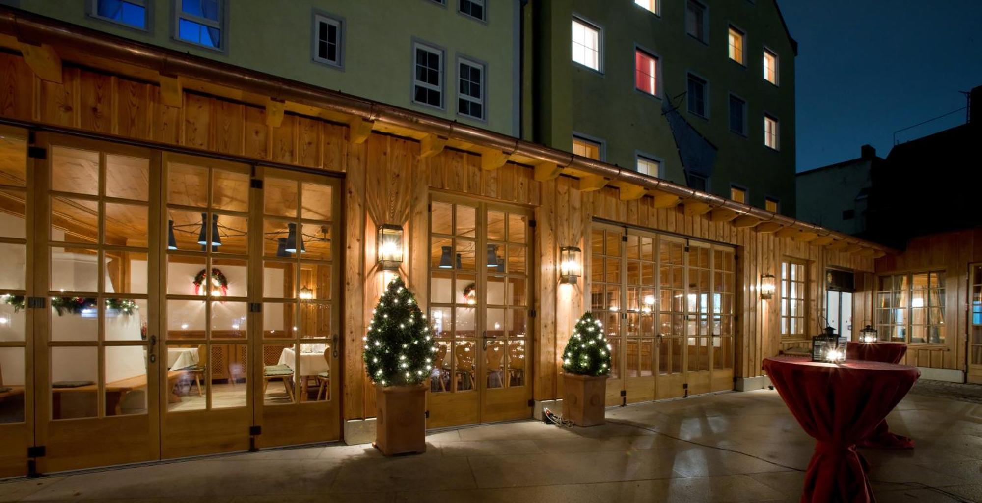 Hotel Goldene Sonne Landshut Ngoại thất bức ảnh
