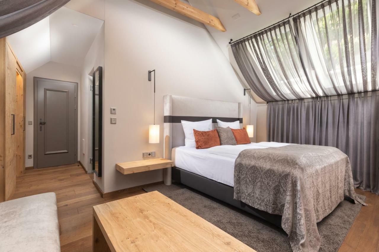 Hotel Goldene Sonne Landshut Ngoại thất bức ảnh